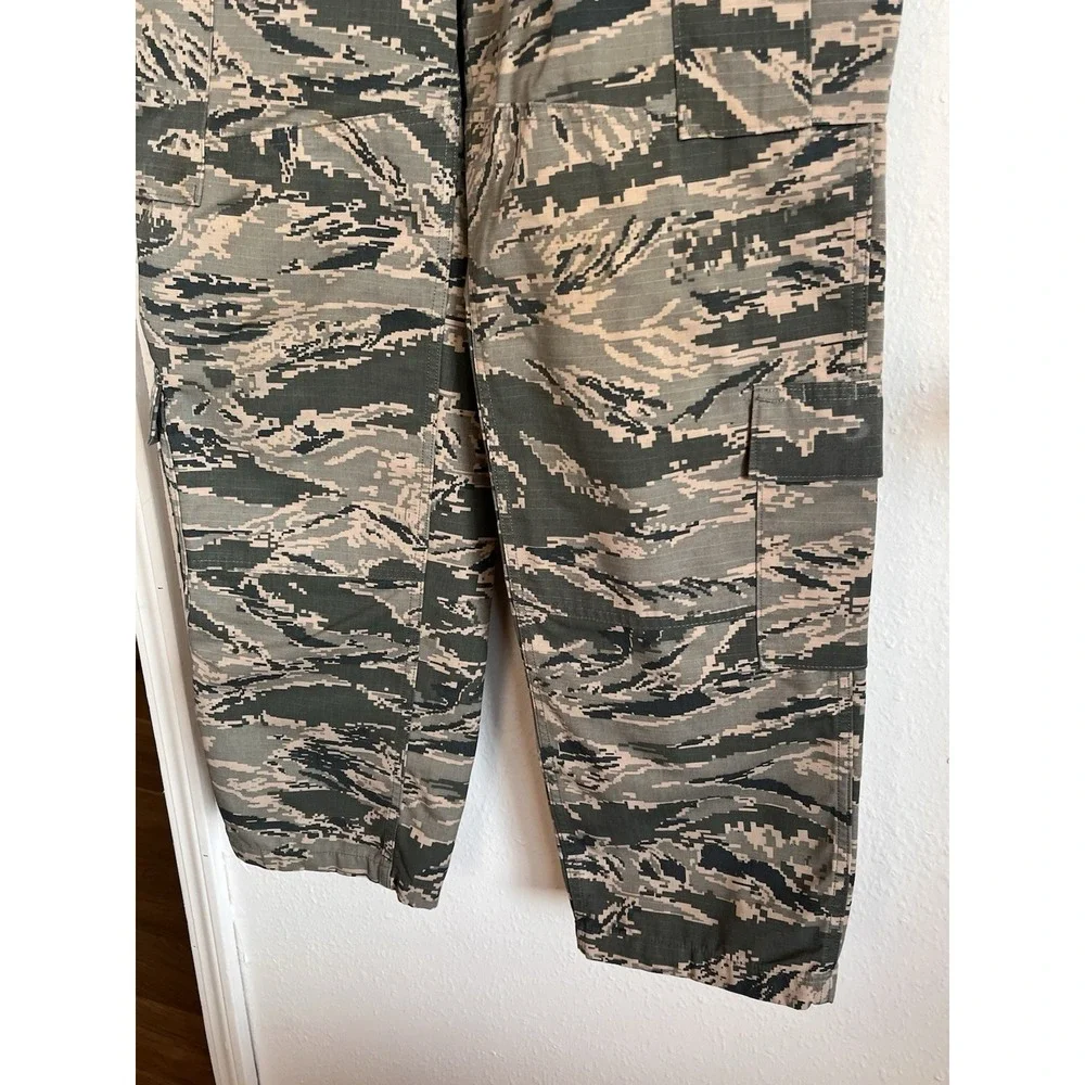 US Air Force Camo Cargo Pants Men's 30R USAF Camouflage Pattern Utility Trouser